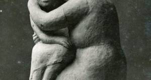 793